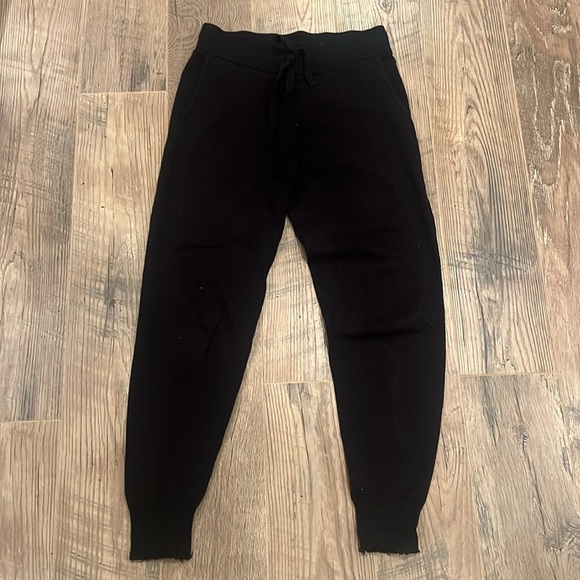 Minnie Rose Woman’s Black Sweatpants Size Extra Small - Picture 2 of 6